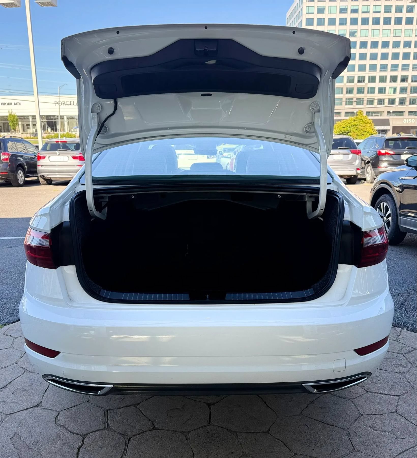 Used 2020 Volkswagen Jetta SEL Premium FWD image 42