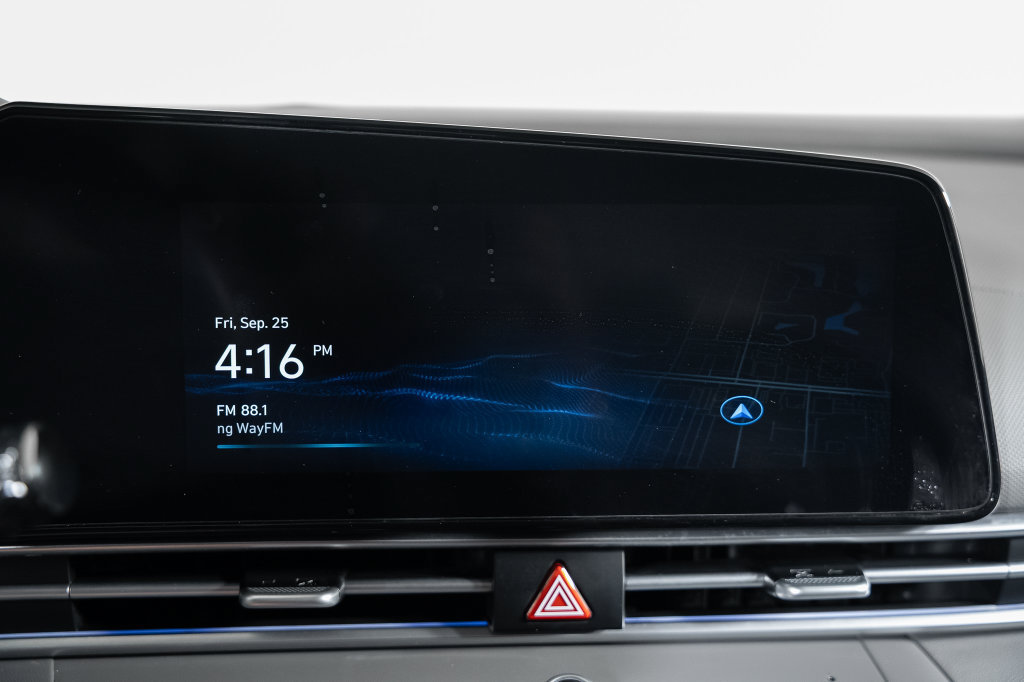 Certified 2025 Hyundai Elantra SEL FWD image 31