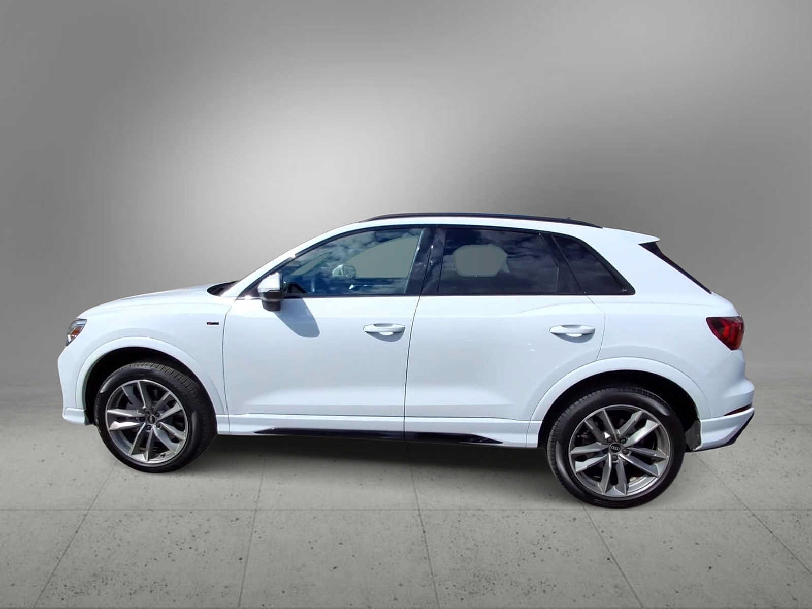 Used 2024 Audi Q3 2.0T Premium Plus w/ Premium Plus Package AWD/4WD image 5
