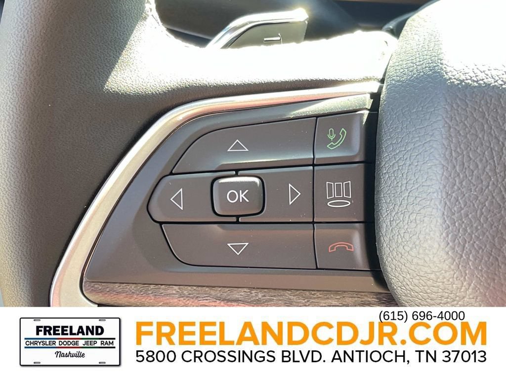 New 2025 Jeep Grand Cherokee L Limited w/ Luxury Tech Group II AWD/4WD image 32