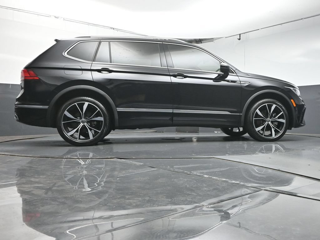 Used 2024 Volkswagen Tiguan SEL R-Line AWD/4WD image 34