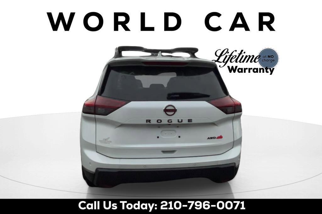 Used 2025 Nissan Rogue SV AWD/4WD image 4