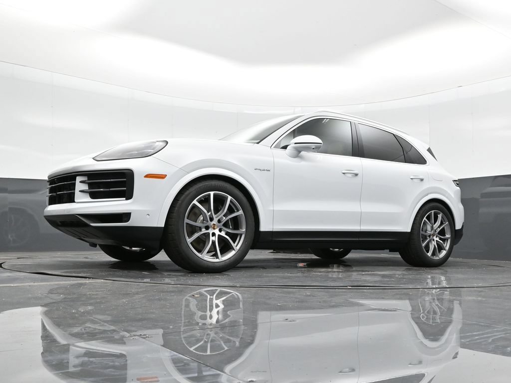 Certified 2025 Porsche Cayenne E-Hybrid AWD/4WD image 34