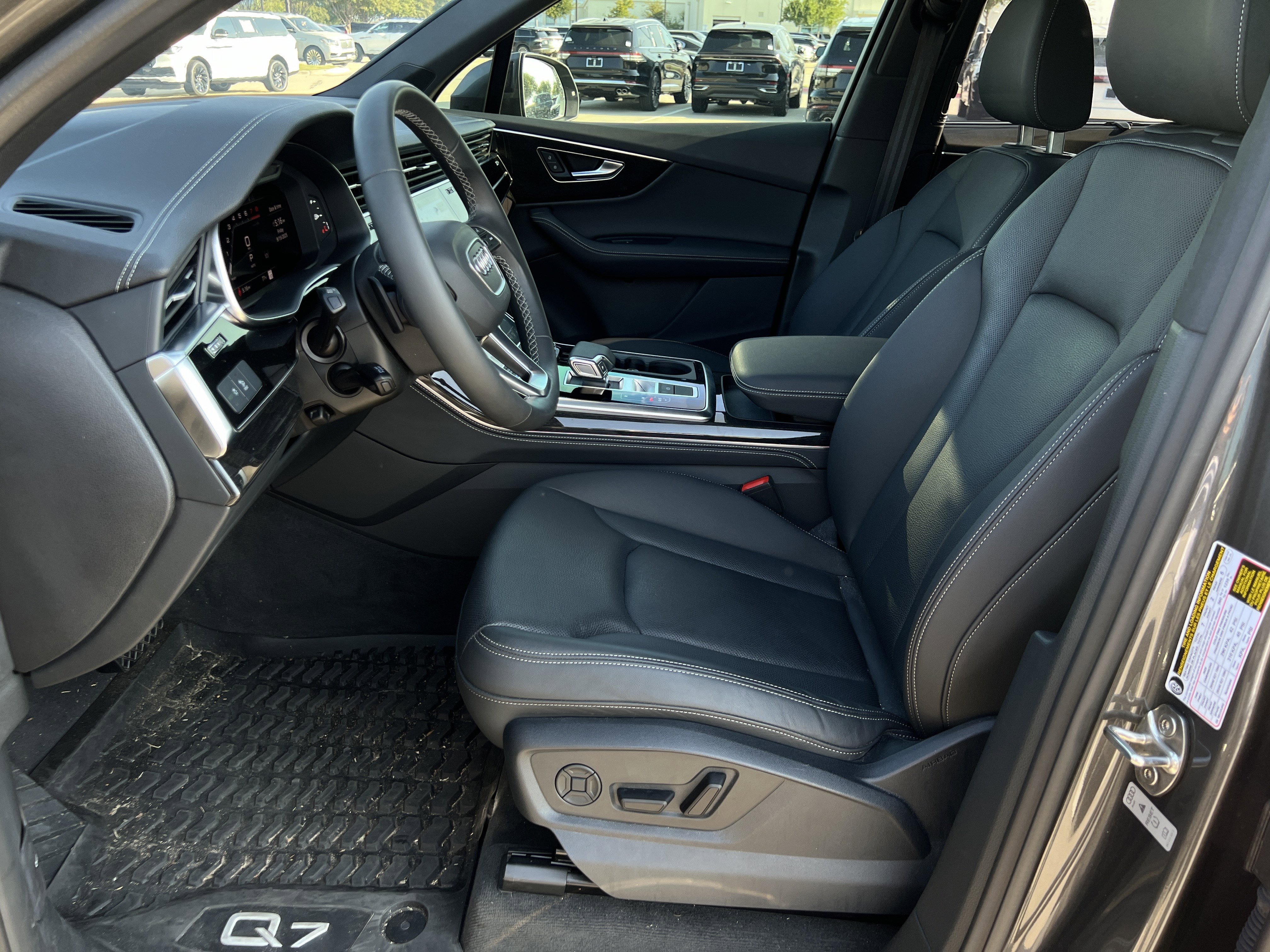 Used 2025 Audi Q7 3.0T Premium Plus image 26