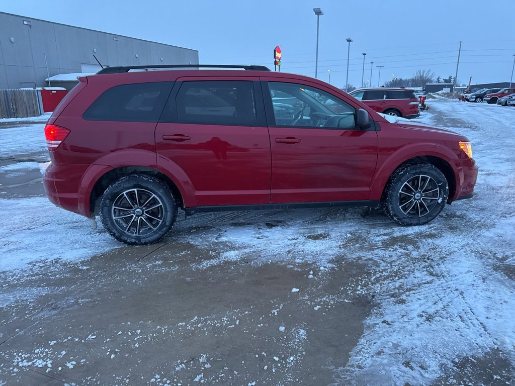 Used 2018 Dodge Journey SE w/ Blacktop Package image 6