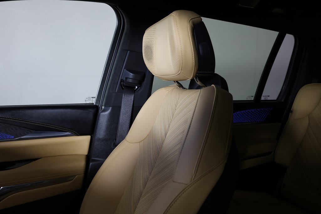 Used 2025 Cadillac Escalade IQ Sport 2 image 43