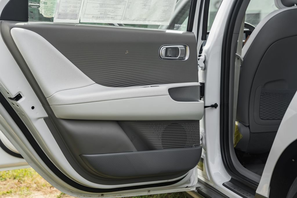 New 2024 Hyundai Ioniq 6 Limited image 34