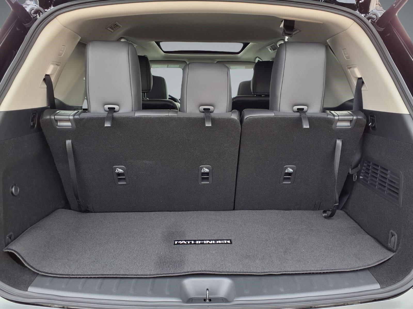 New 2026 Nissan Pathfinder SL w/ SL Premium Package FWD image 13