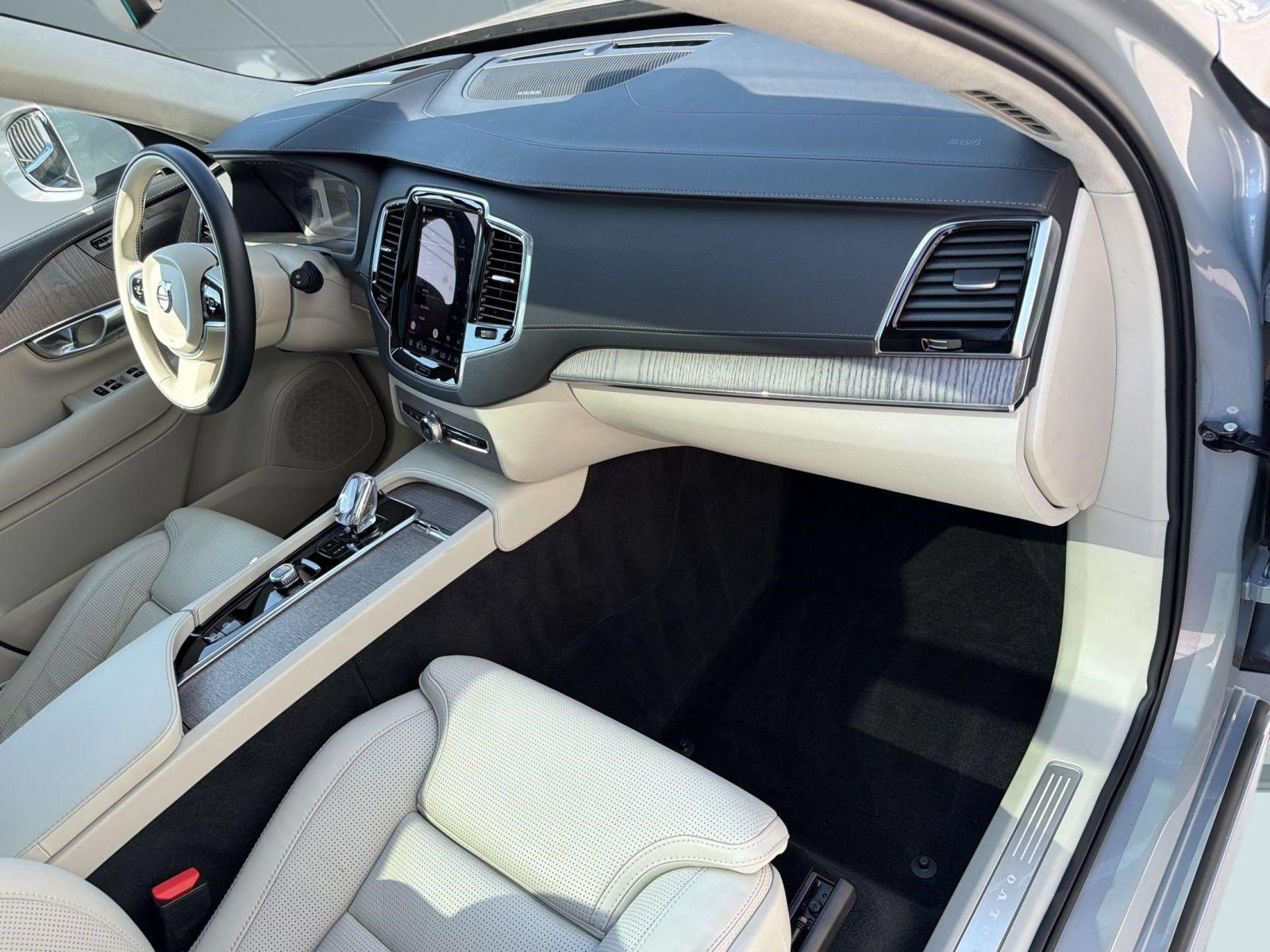 Certified 2024 Volvo XC90 B6 Ultimate AWD/4WD image 31