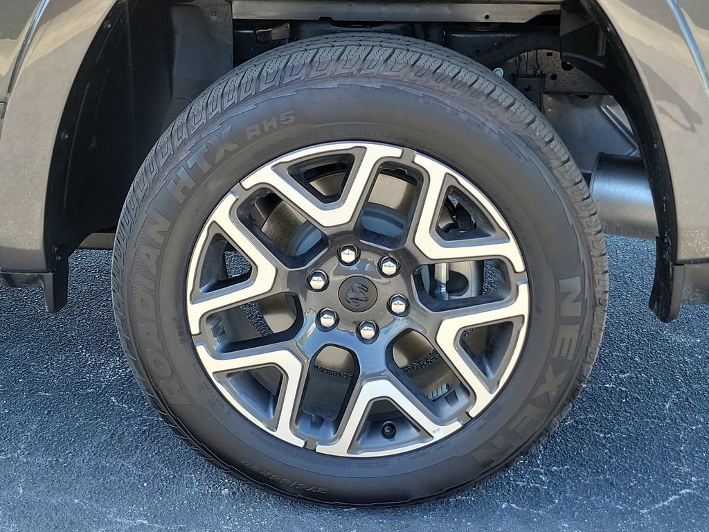 Used 2026 RAM 1500 Laramie AWD/4WD image 14