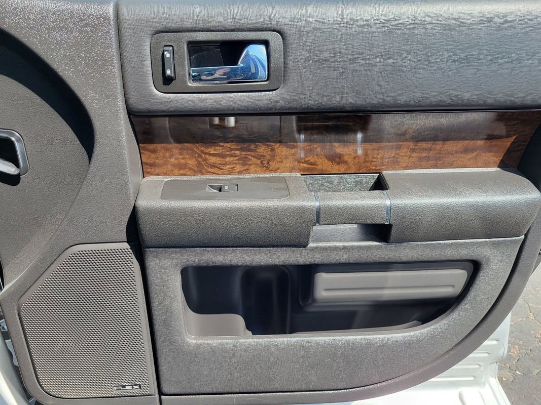Used 2018 Ford Flex Limited image 21