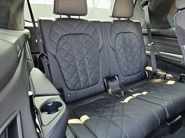 New 2026 BMW X7 xDrive40i w/ M Sport Package image 12