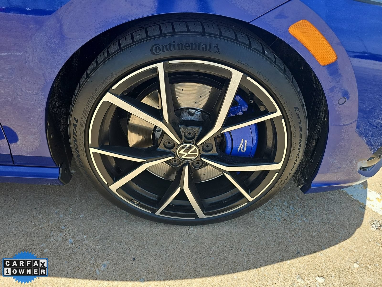 Used 2022 Volkswagen Golf R AWD/4WD image 3