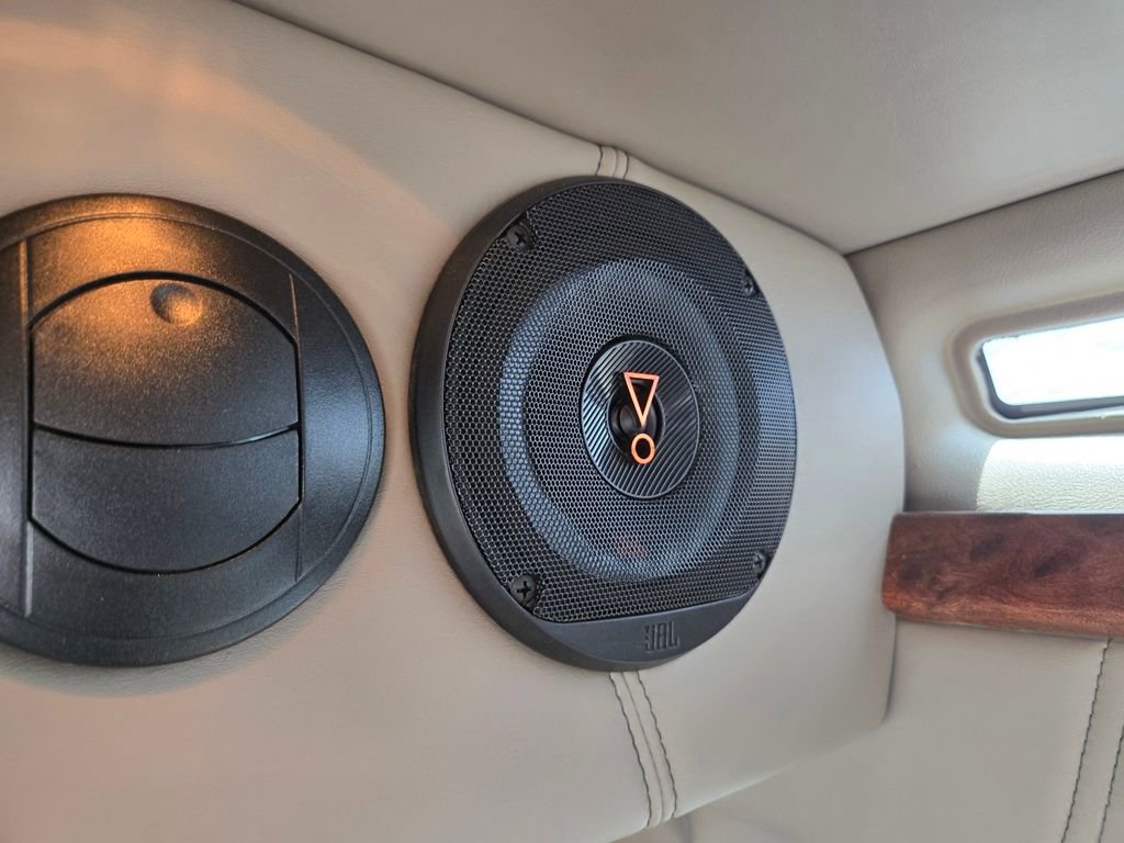 Used 2022 Chevrolet Express 2500 w/ Enhanced Convenience Package image 31