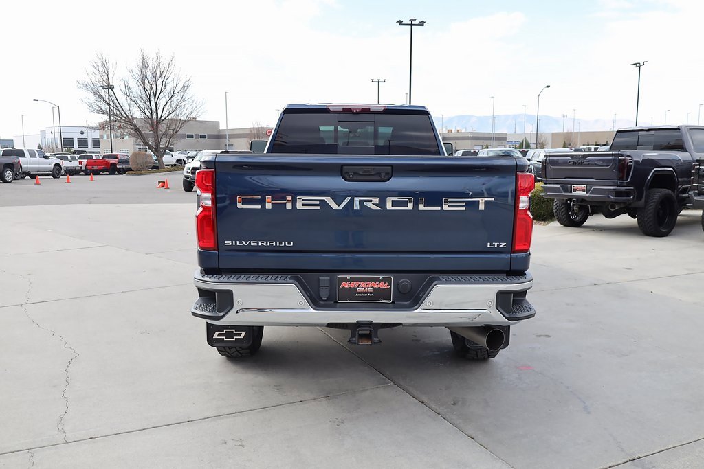 Used 2020 Chevrolet Silverado 3500 LTZ w/ LTZ Premium Package image 5