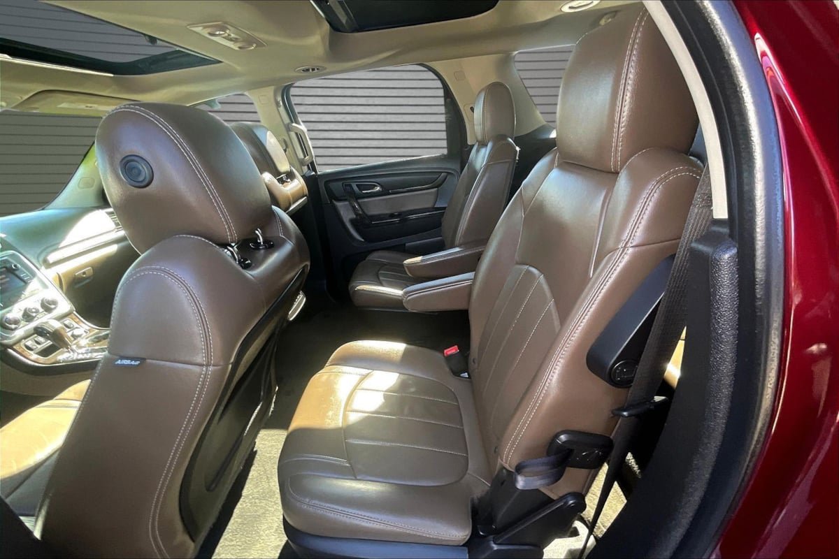 Used 2016 GMC Acadia SLT w/ Open Road Package AWD/4WD image 20
