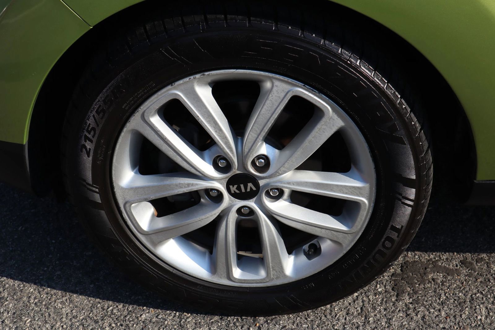 Used 2017 Kia Soul + FWD image 31