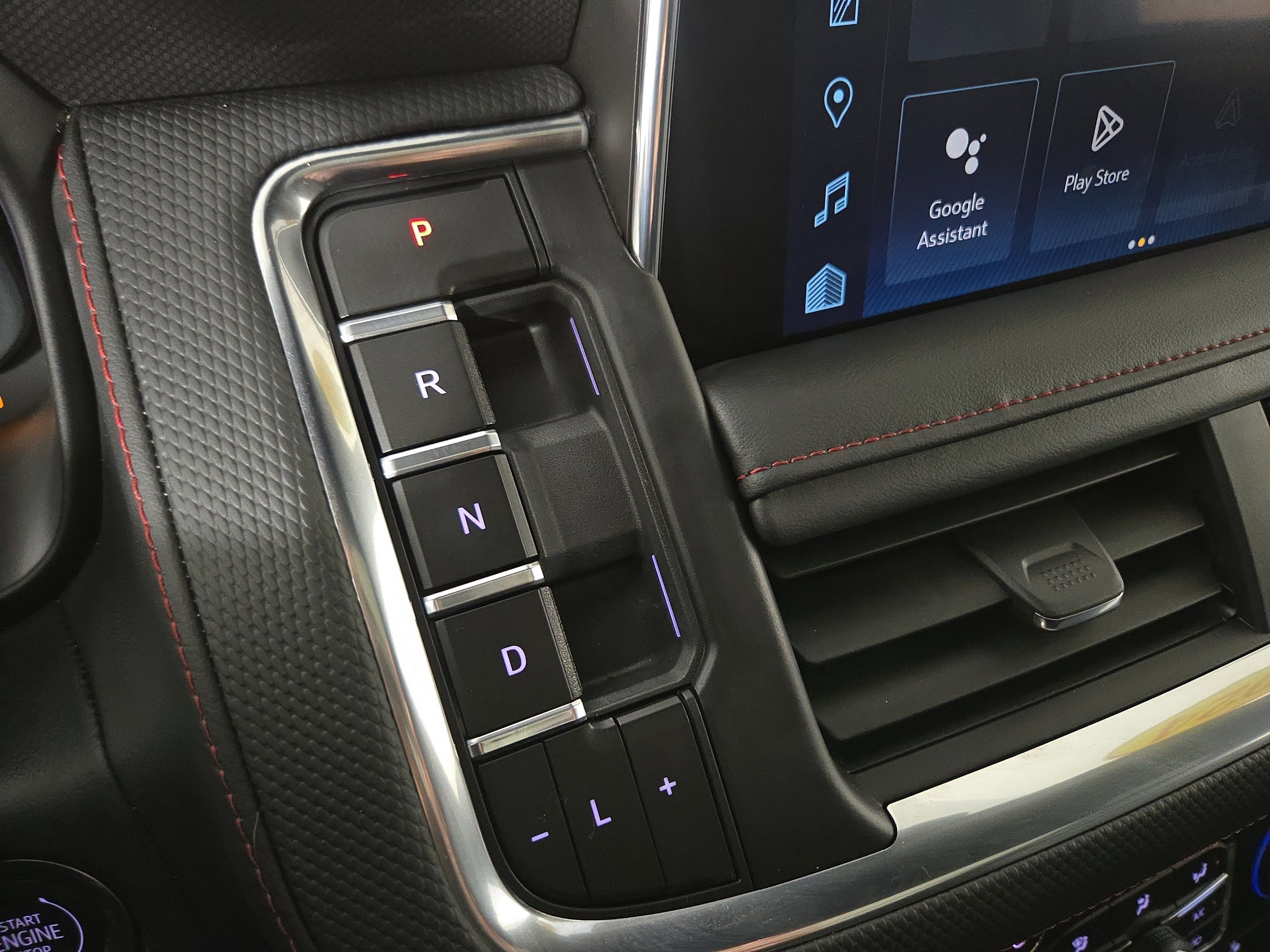 Certified 2024 Chevrolet Suburban RST w/ Luxury Package image 25