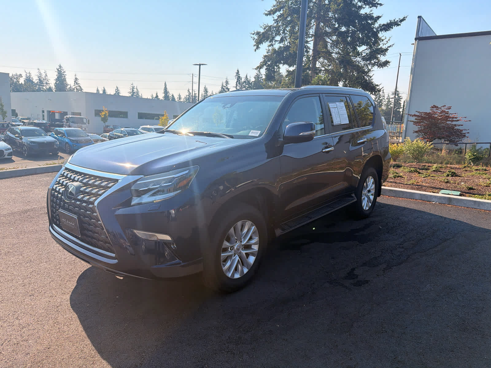 Used 2021 Lexus GX 460 Premium w/ Premium Package AWD/4WD image 2