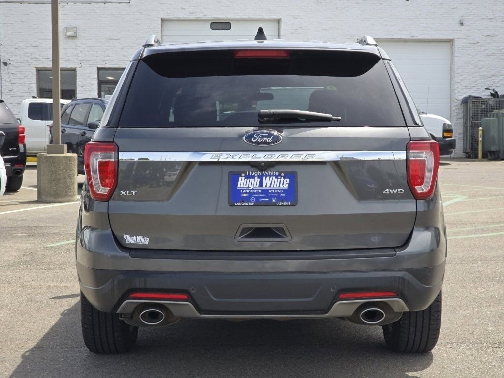 Used 2018 Ford Explorer XLT AWD/4WD image 16