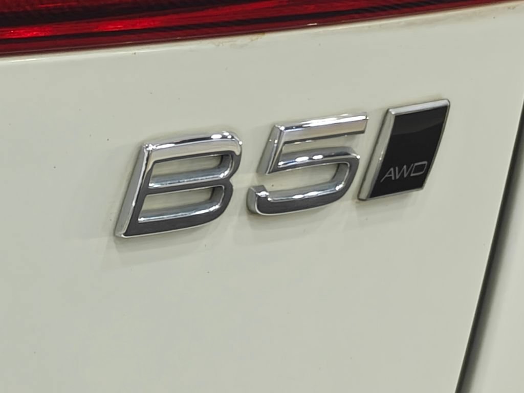 Used 2022 Volvo XC60 B5 Momentum AWD/4WD image 50