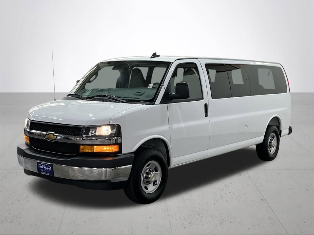 Used 2025 Chevrolet Express 3500 LT w/ LT Preferred Equipment Group RWD image 2