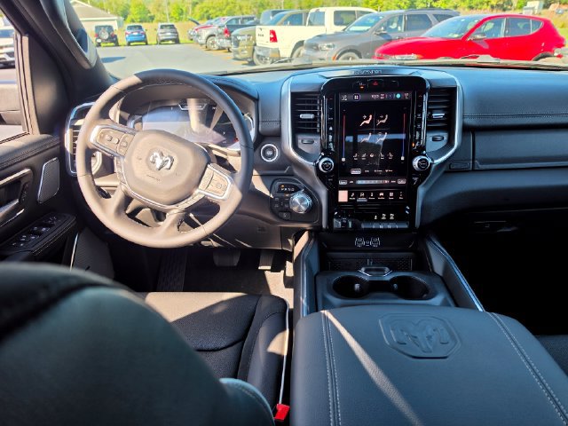 New 2027 RAM 1500 Laramie w/ Laramie Preferred Package AWD/4WD image 13