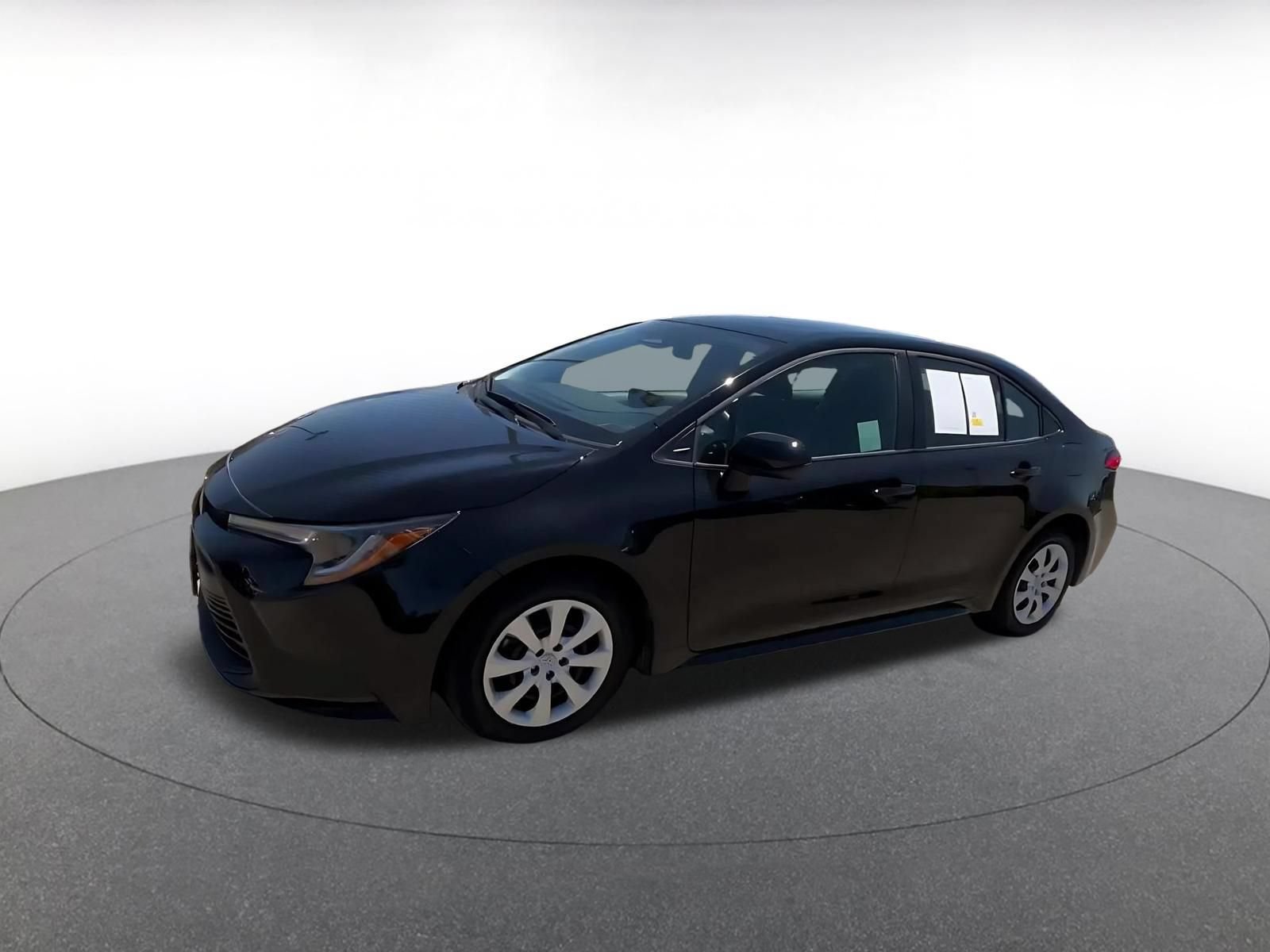 Used 2025 Toyota Corolla LE FWD image 6