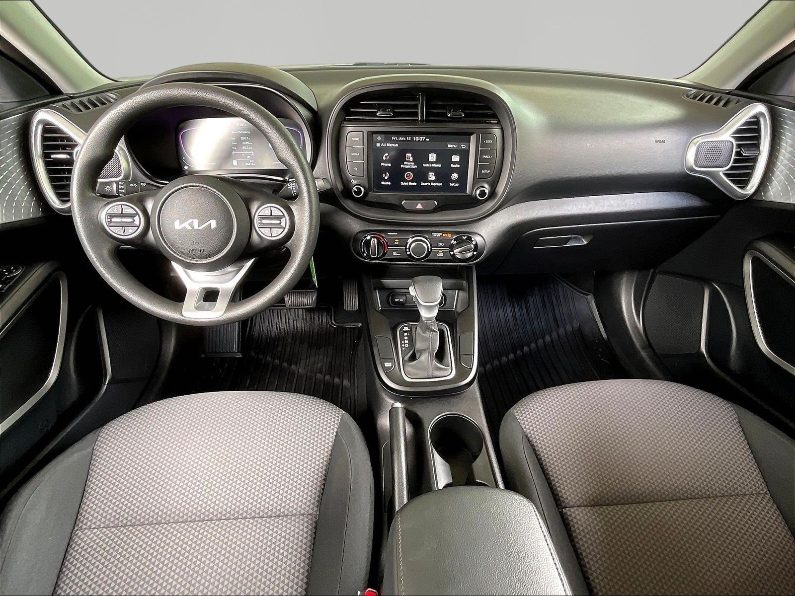 Used 2023 Kia Soul LX FWD image 7