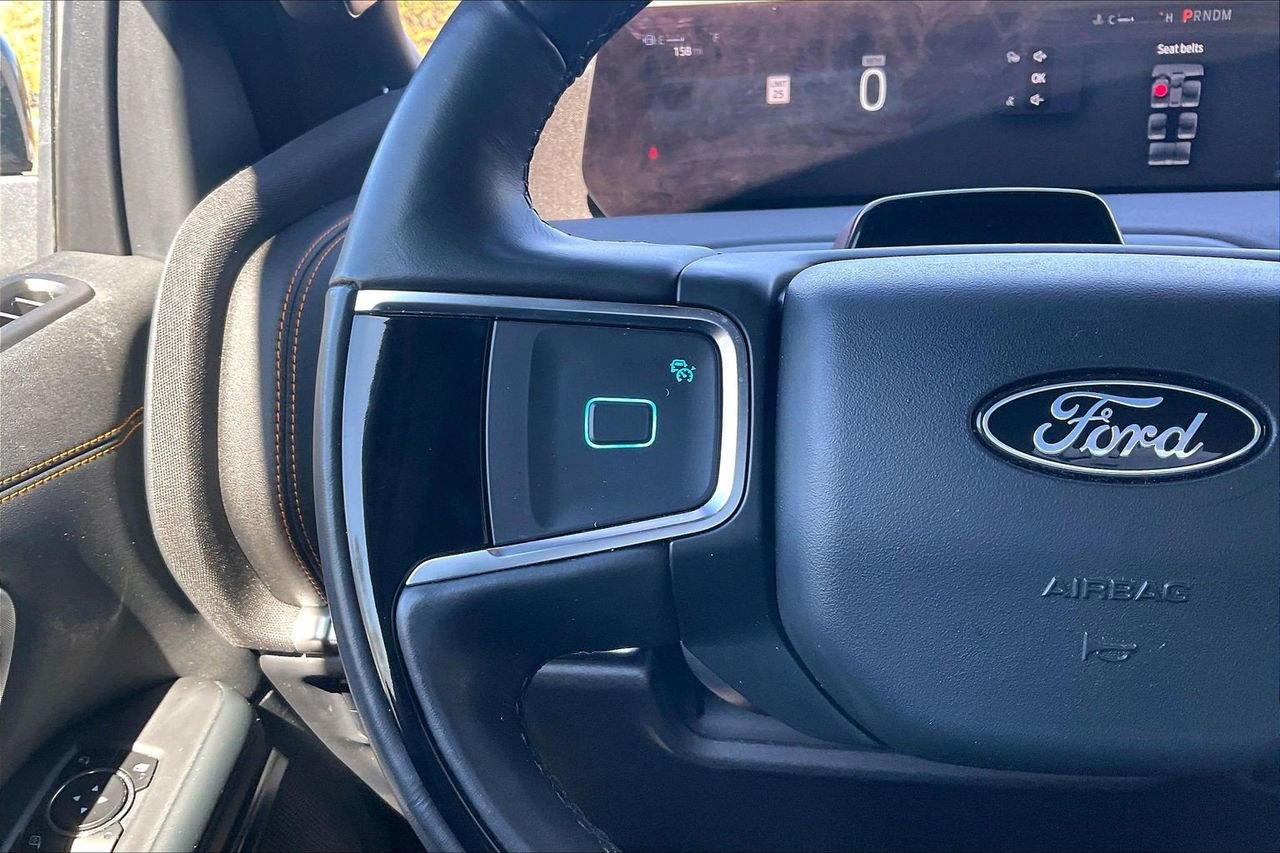 Used 2025 Ford Expedition Tremor image 32