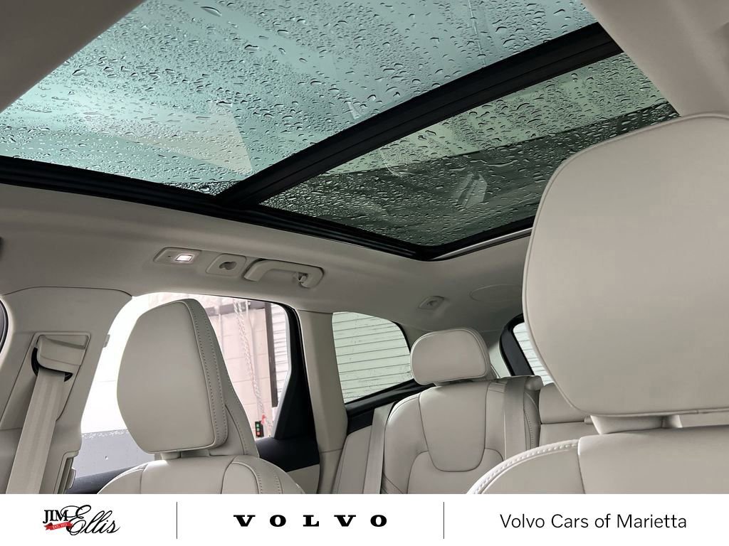 Used 2026 Volvo XC60 B5 Ultra w/ Protection Package Premier image 14