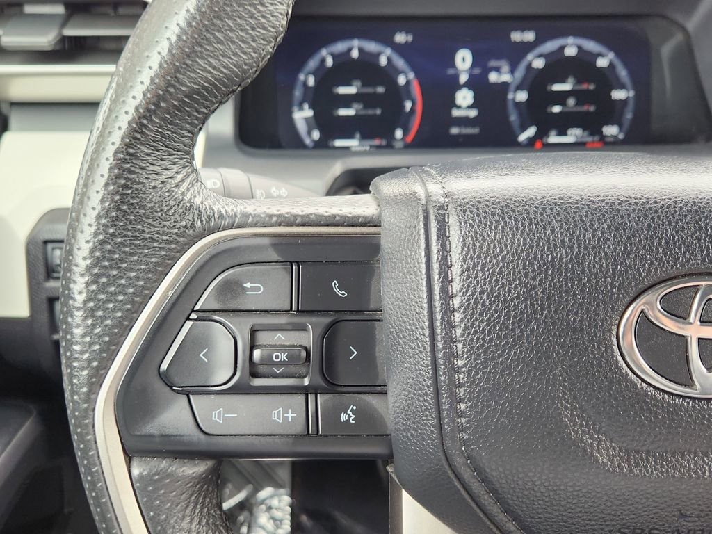 Used 2024 Toyota Tacoma TRD Off-Road AWD/4WD image 17