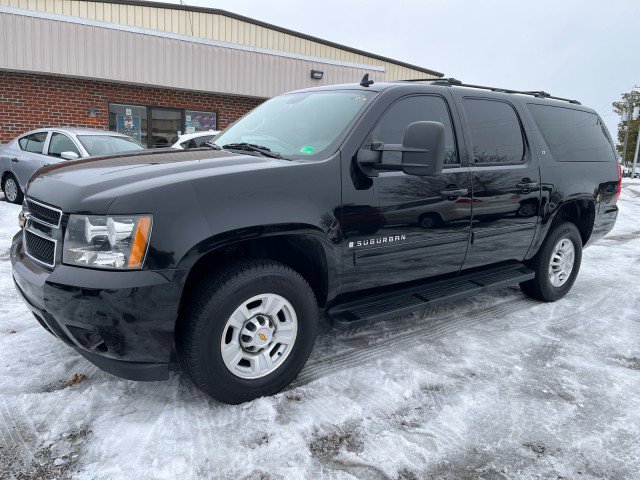Used 2009 Chevrolet Suburban 2500 LT w/ Luxury Package image 2