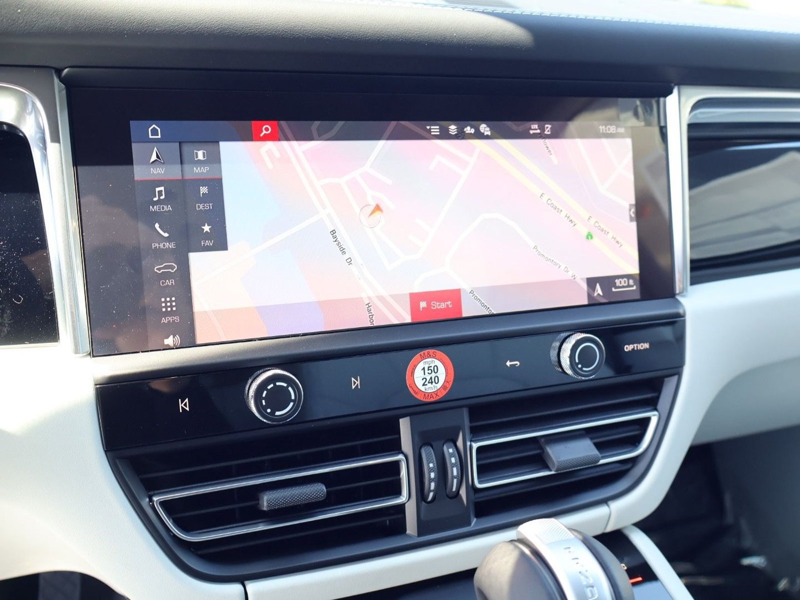 New 2026 Porsche Macan AWD/4WD image 18