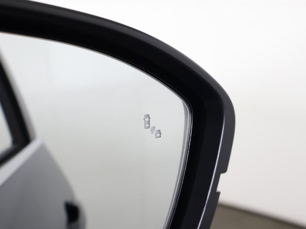 Used 2023 Nissan Pathfinder S image 35