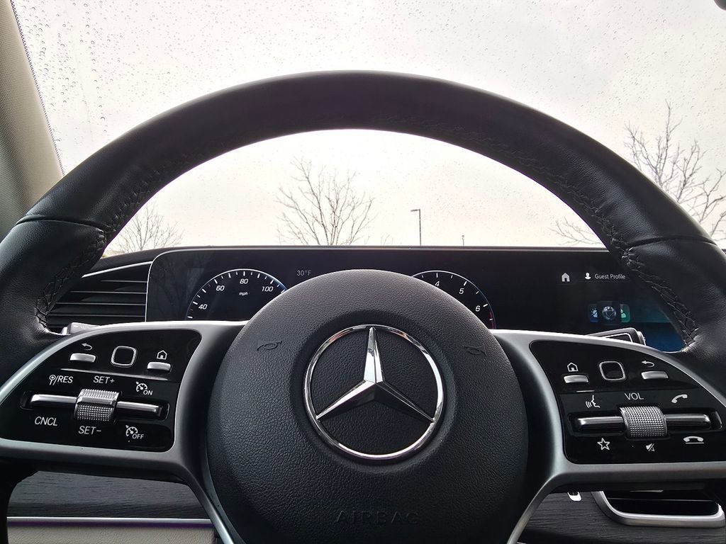 Certified 2022 Mercedes-Benz GLS 450 4MATIC image 31