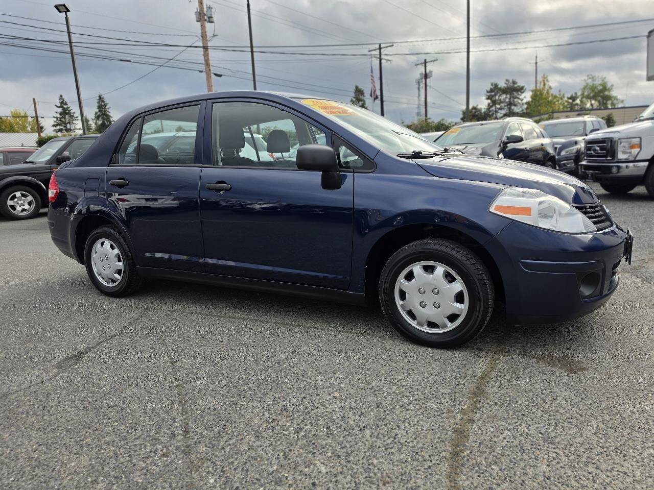 Used 2011 Nissan Versa Sedan FWD image 4