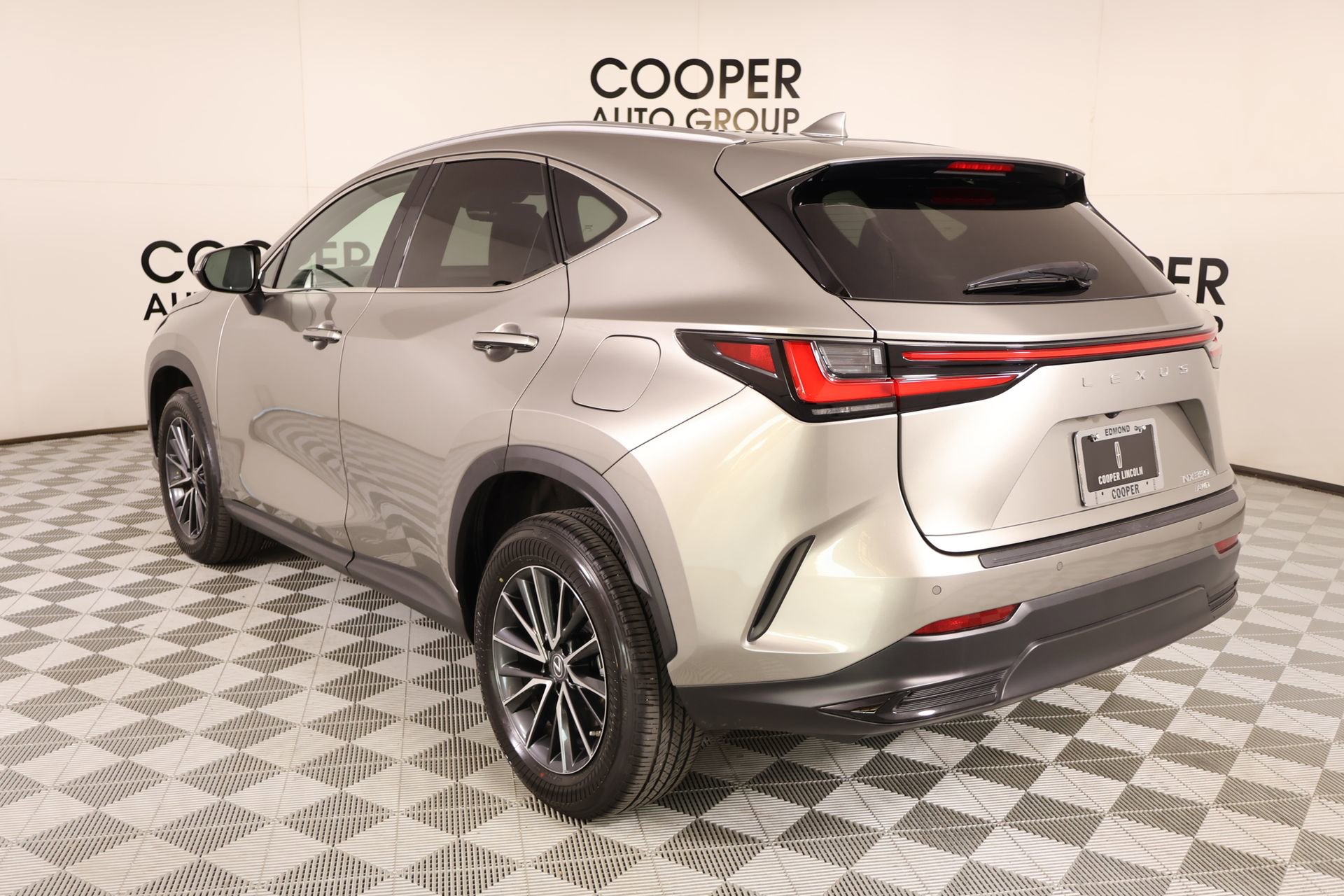 Used 2023 Lexus NX 350 AWD image 23
