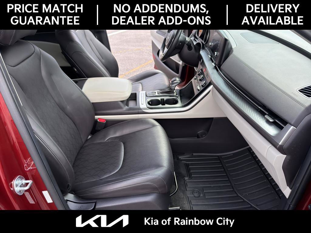 Used 2024 Kia Carnival LX FWD image 26