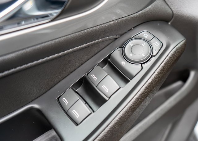 Used 2023 Chevrolet Traverse LT image 20