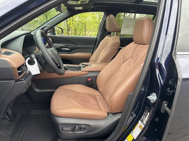 New 2026 Toyota Grand Highlander AWD Hybrid image 11