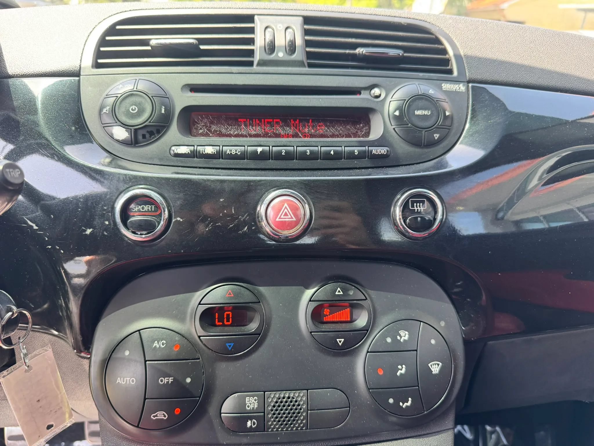 Used 2012 FIAT 500 Abarth w/ Safety & Convenience Pkg FWD image 21