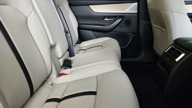 New 2026 MAZDA CX-90 Plug-In Hybrid w/ Preferred AWD/4WD image 33