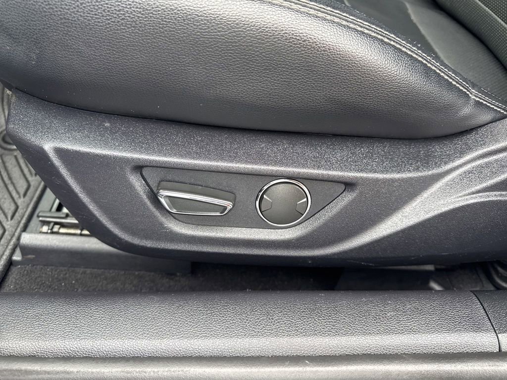 Used 2019 Ford Mustang Premium image 19