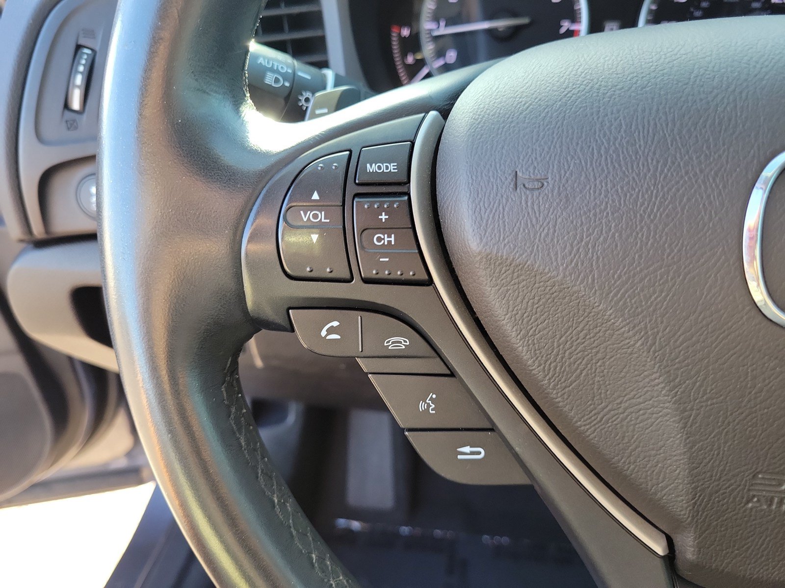 Used 2018 Acura ILX FWD image 18