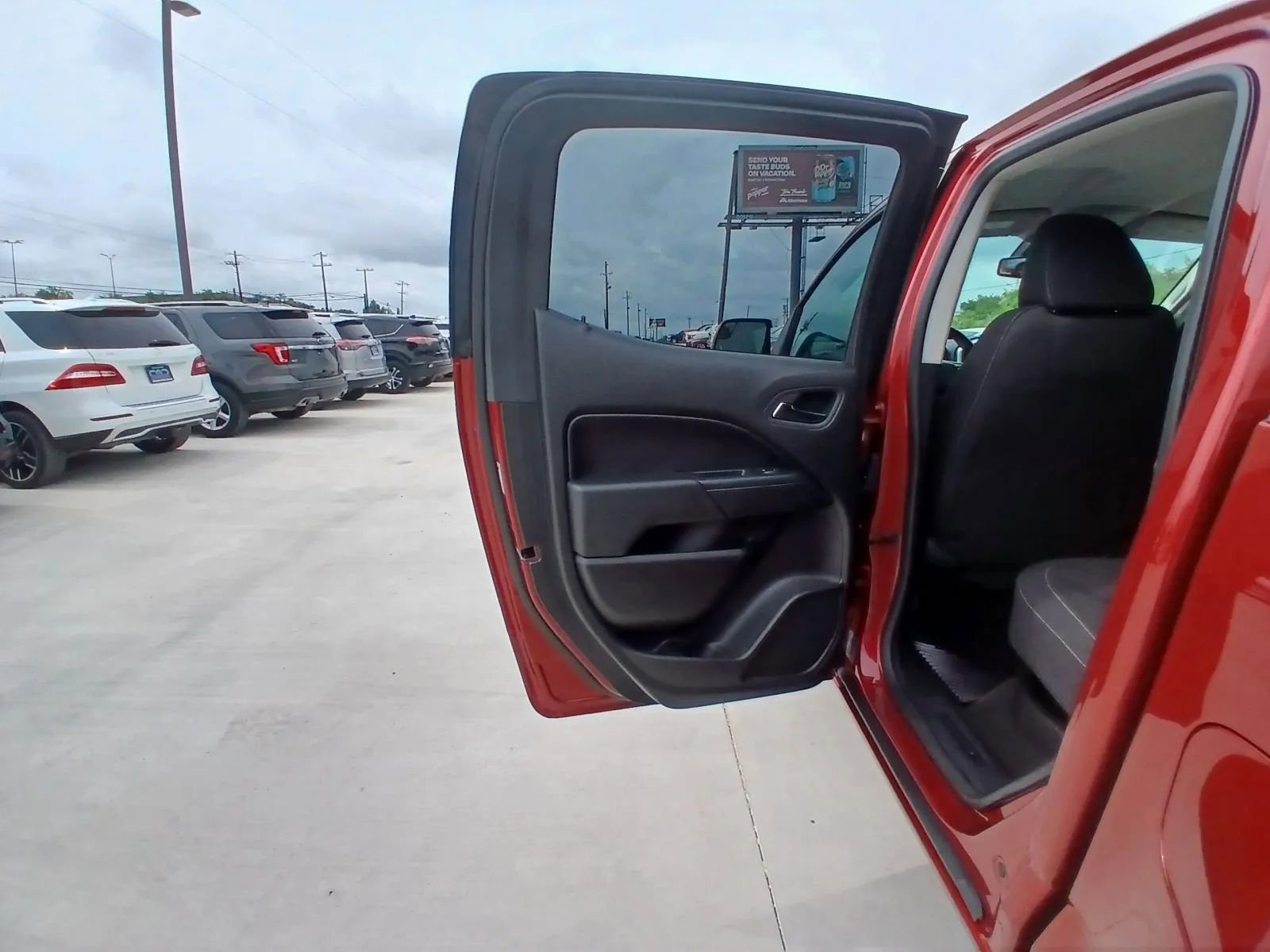 Used 2016 Chevrolet Colorado LT RWD image 14
