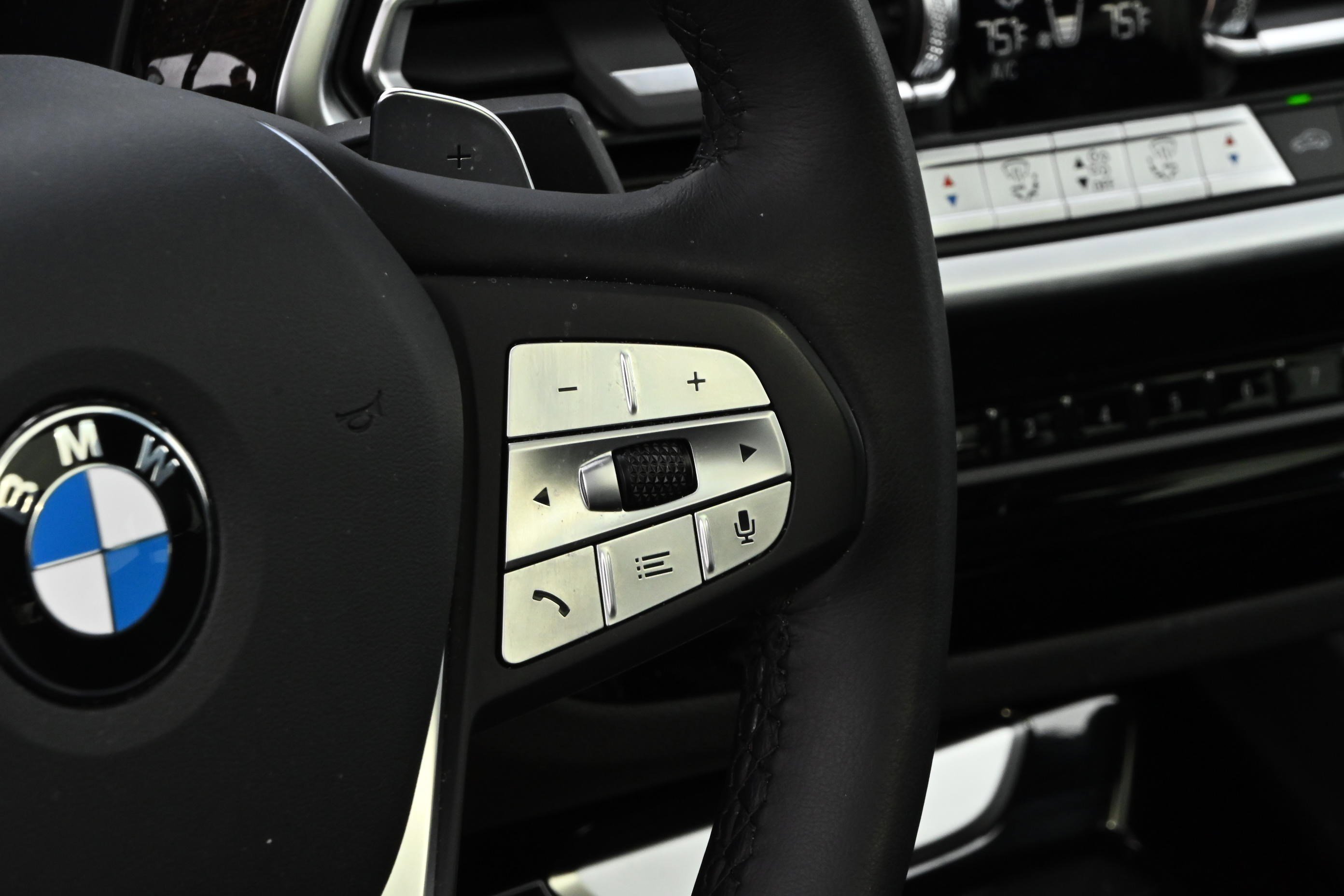 Certified 2025 BMW X4 xDrive30i image 32