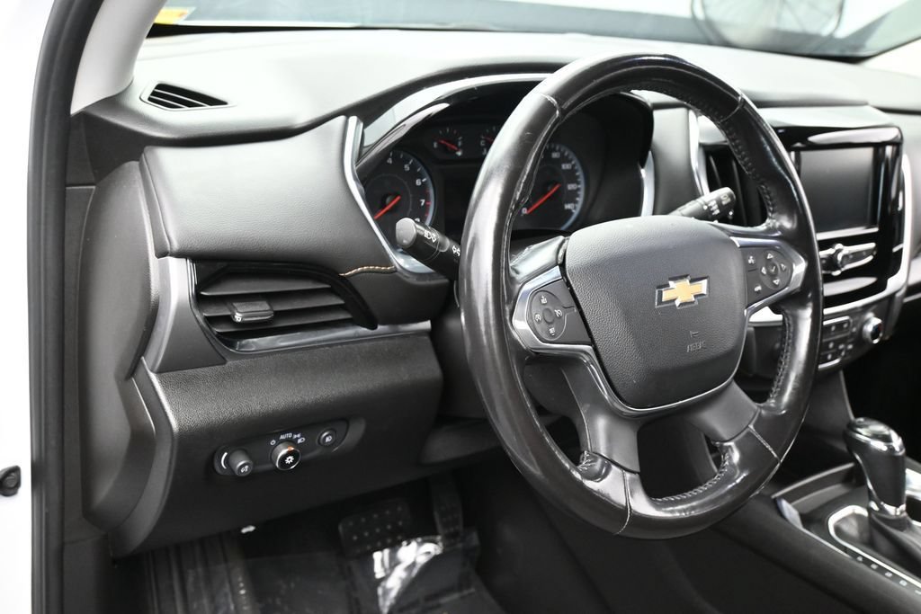 Used 2019 Chevrolet Traverse LT FWD image 15