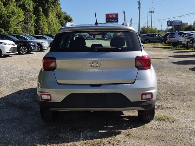Used 2026 Hyundai Venue SEL FWD image 7