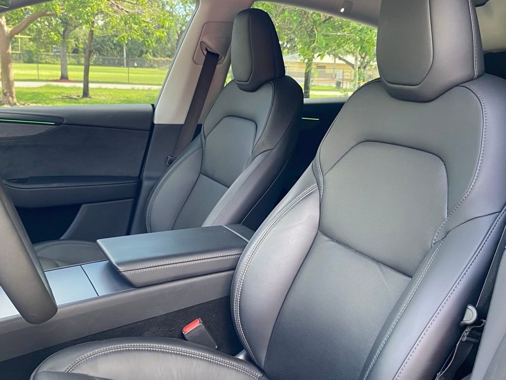 Used 2026 Tesla Model Y Long Range image 37